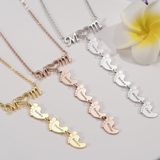 Mama ogrlica sa priveskom stopala